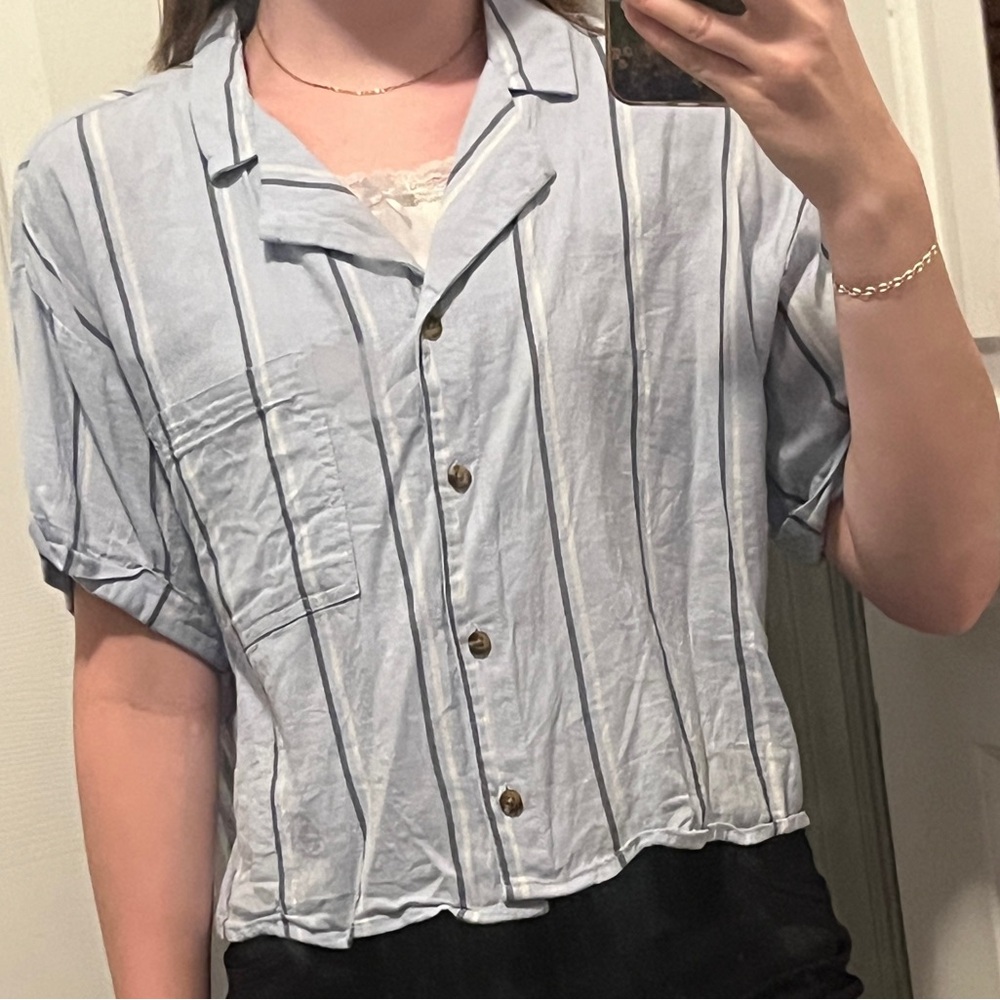 Stripped button up top